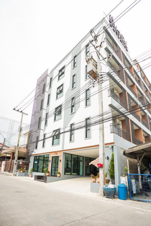 Twentynine Kv Apartel Nonthaburi Esterno foto