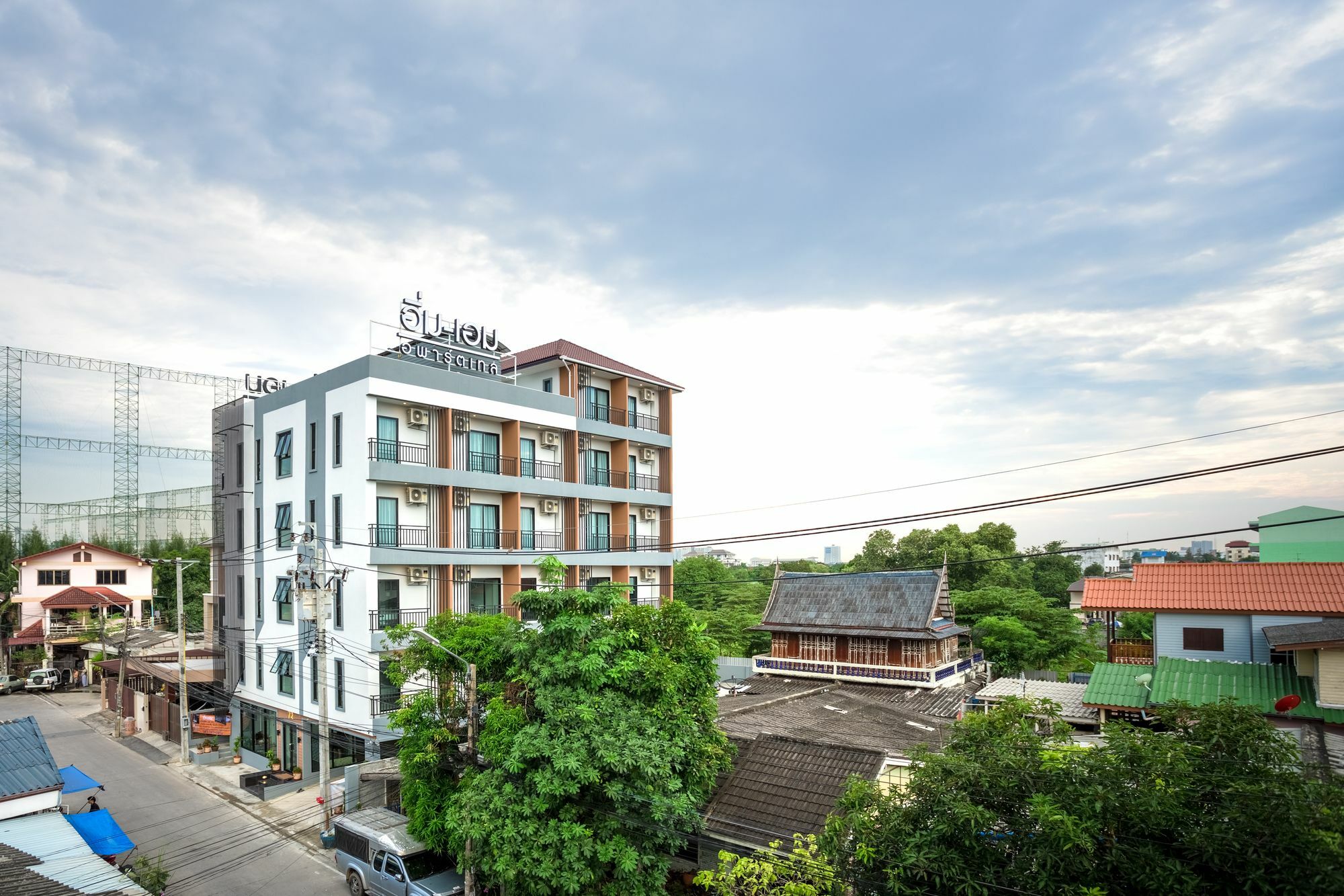 Twentynine Kv Apartel Nonthaburi Esterno foto